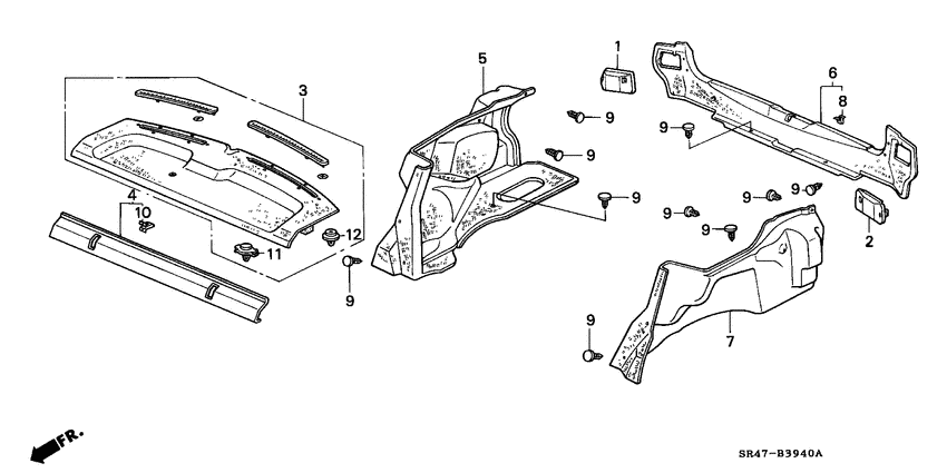 Rear tray/trunk side garnish