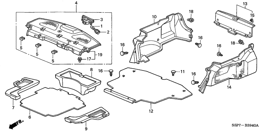 Rear tray/trunk side garn ish